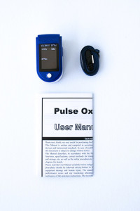 ToronTek-H50 Pulse Oximeter Pack with Manual and Lanyard